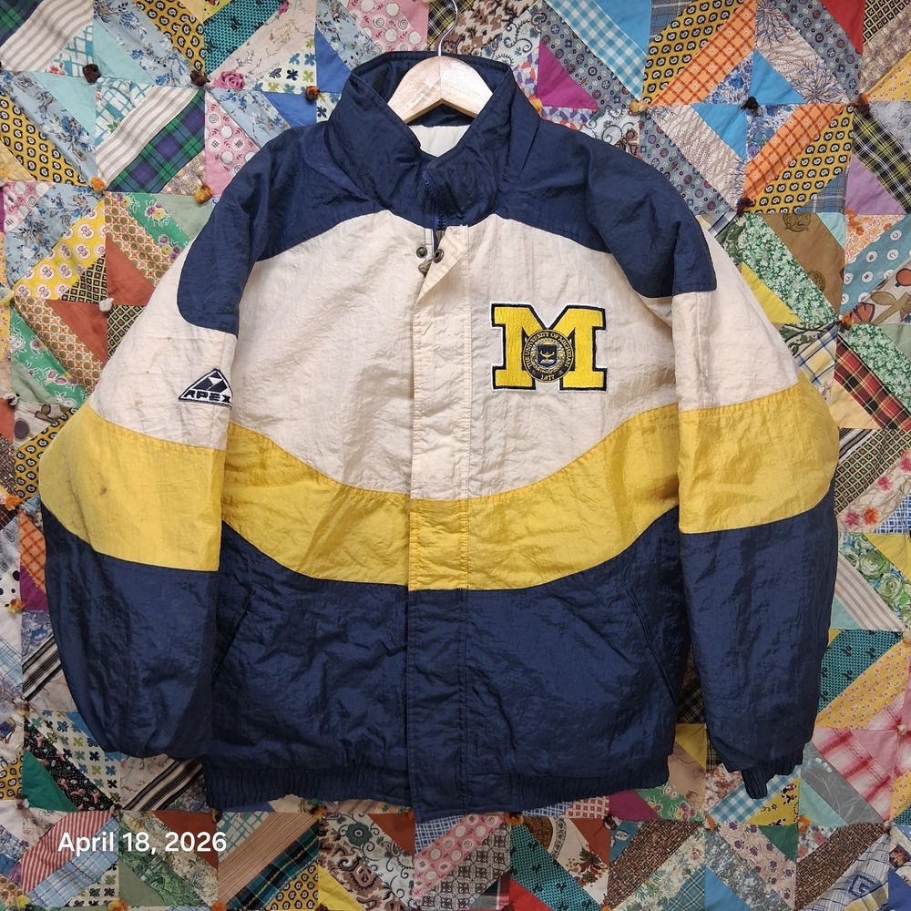 Vintage Apex One Michigan Wolverines Puffer Jacket Size XL 90s